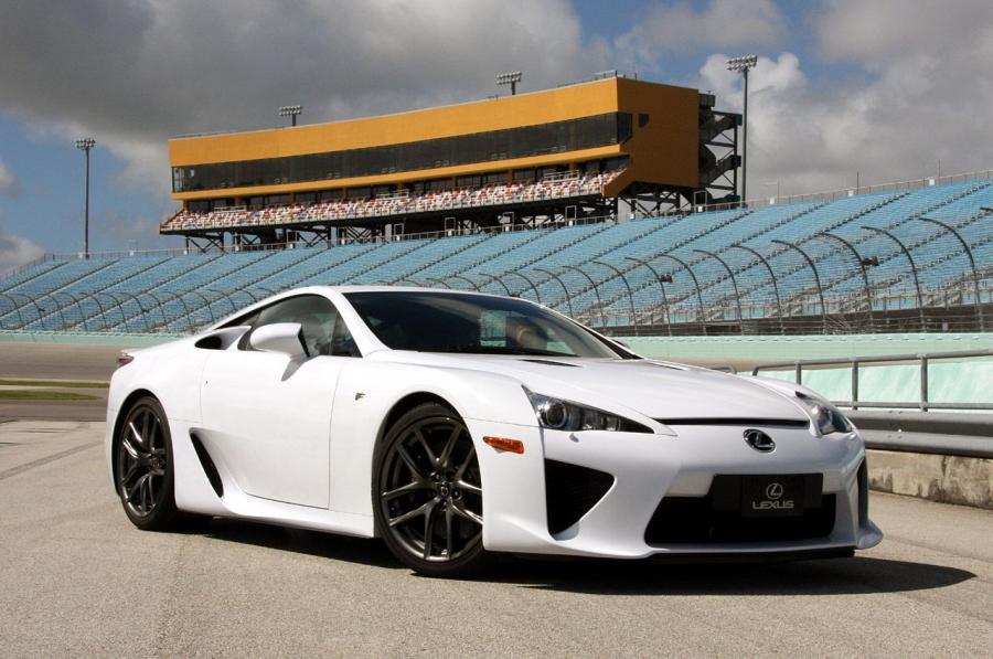  Lexus LF-A 2010 года  (фото 202 из 213)